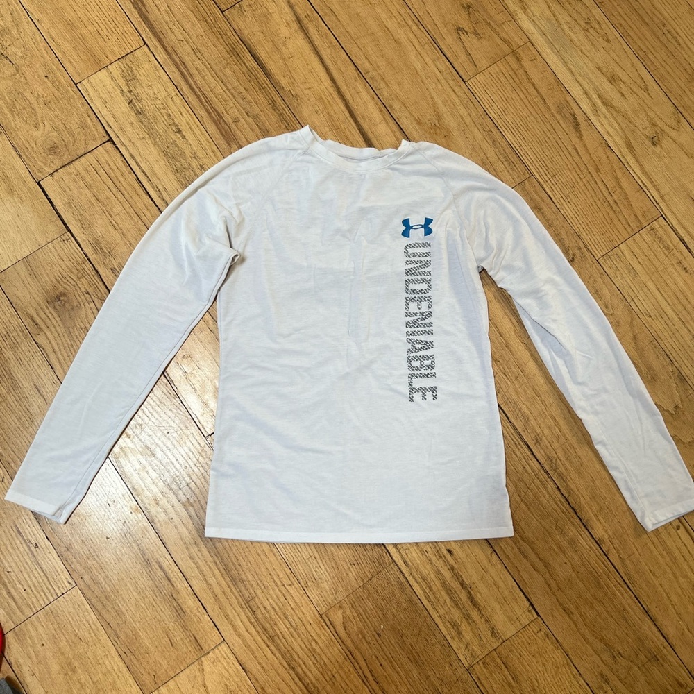 ❤️3/$20❤️ Small under armour shirt
